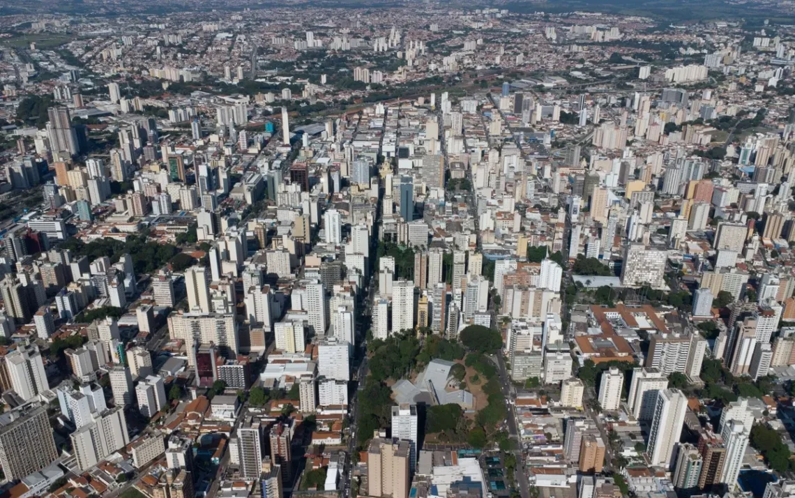 apartamentos, propriedades, unidades;