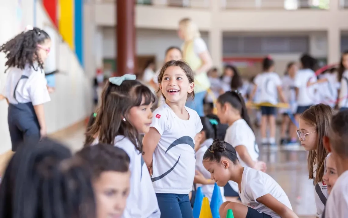 investimento em educação;