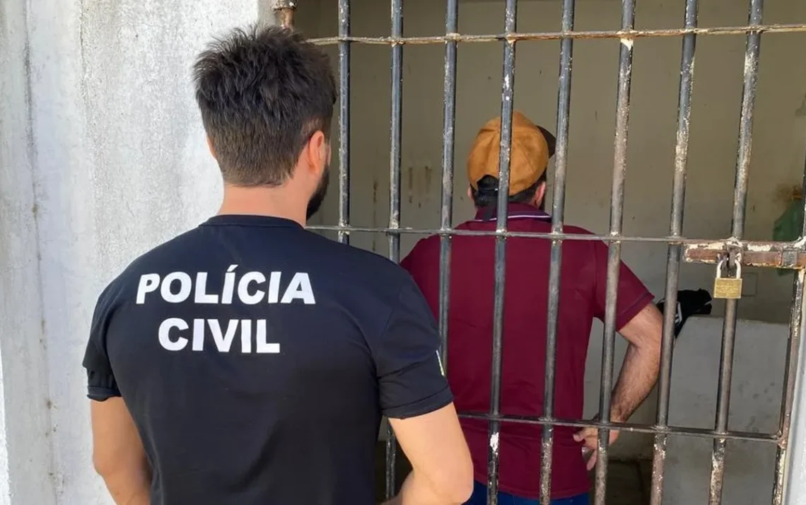 polícia;