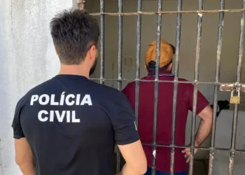 polícia;