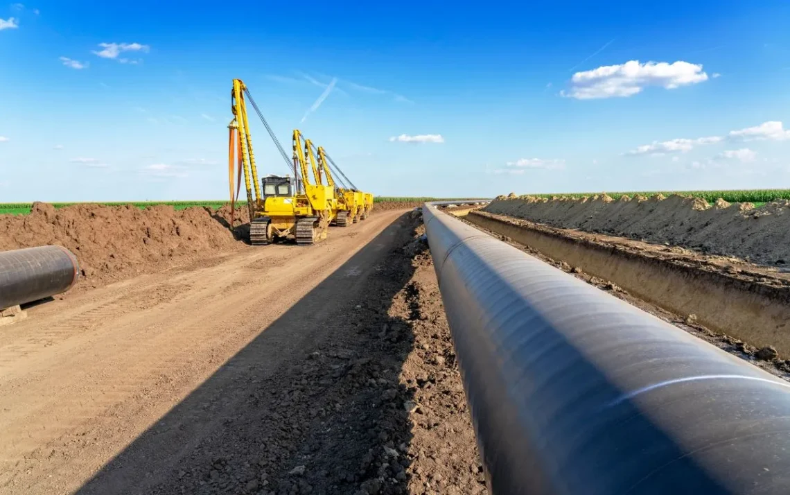 construção, obras públicas, projetos de transporte;