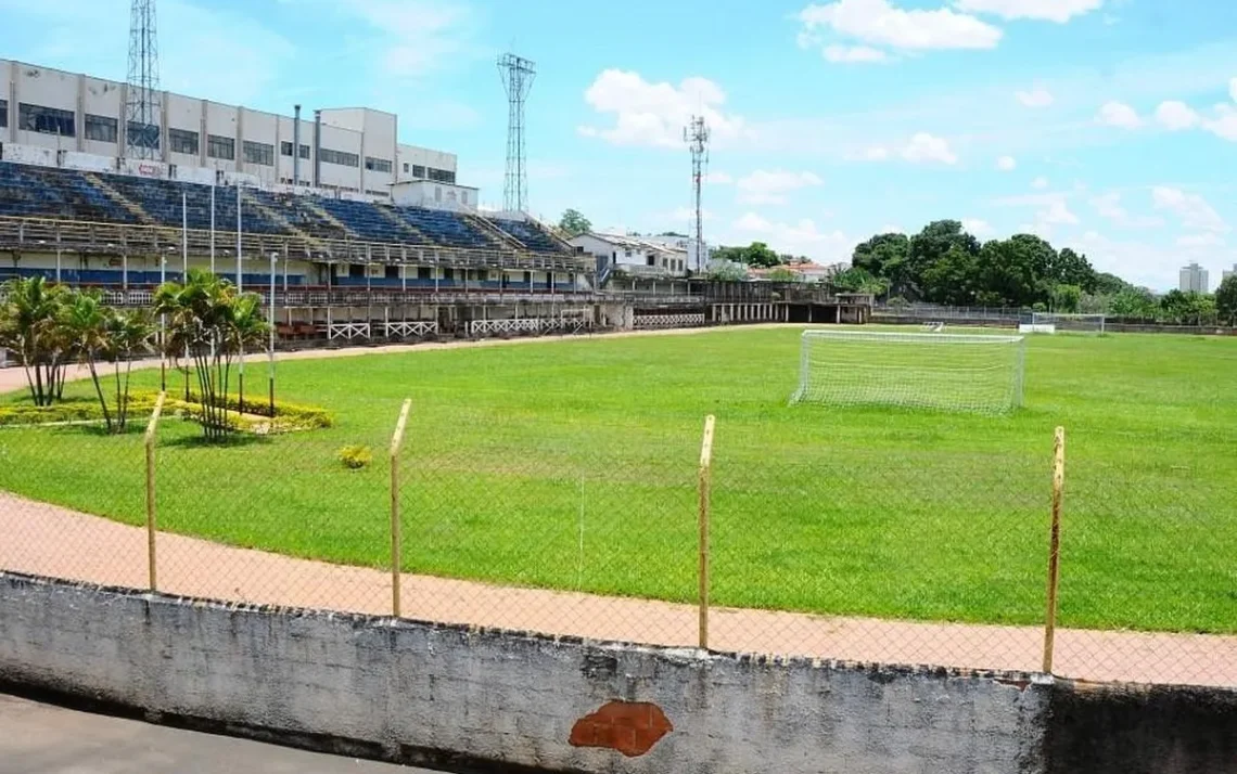 Campo, estádios, estádio, histórico;