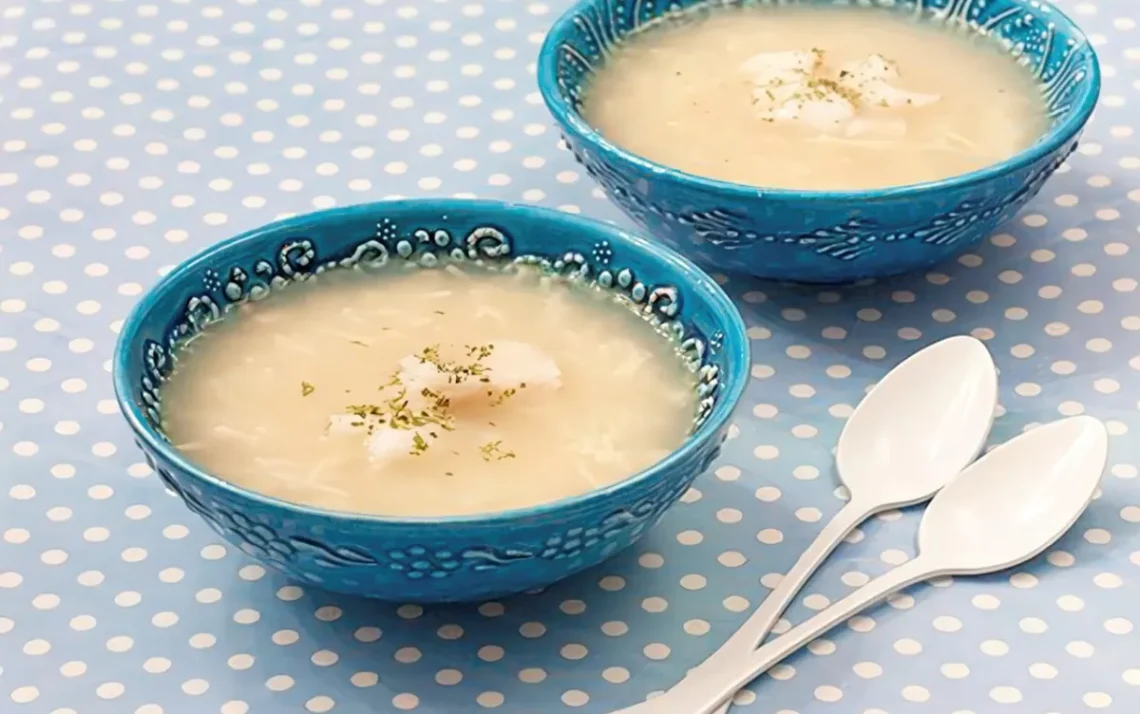 caldo, sopa de merluza, caldo de peixe;